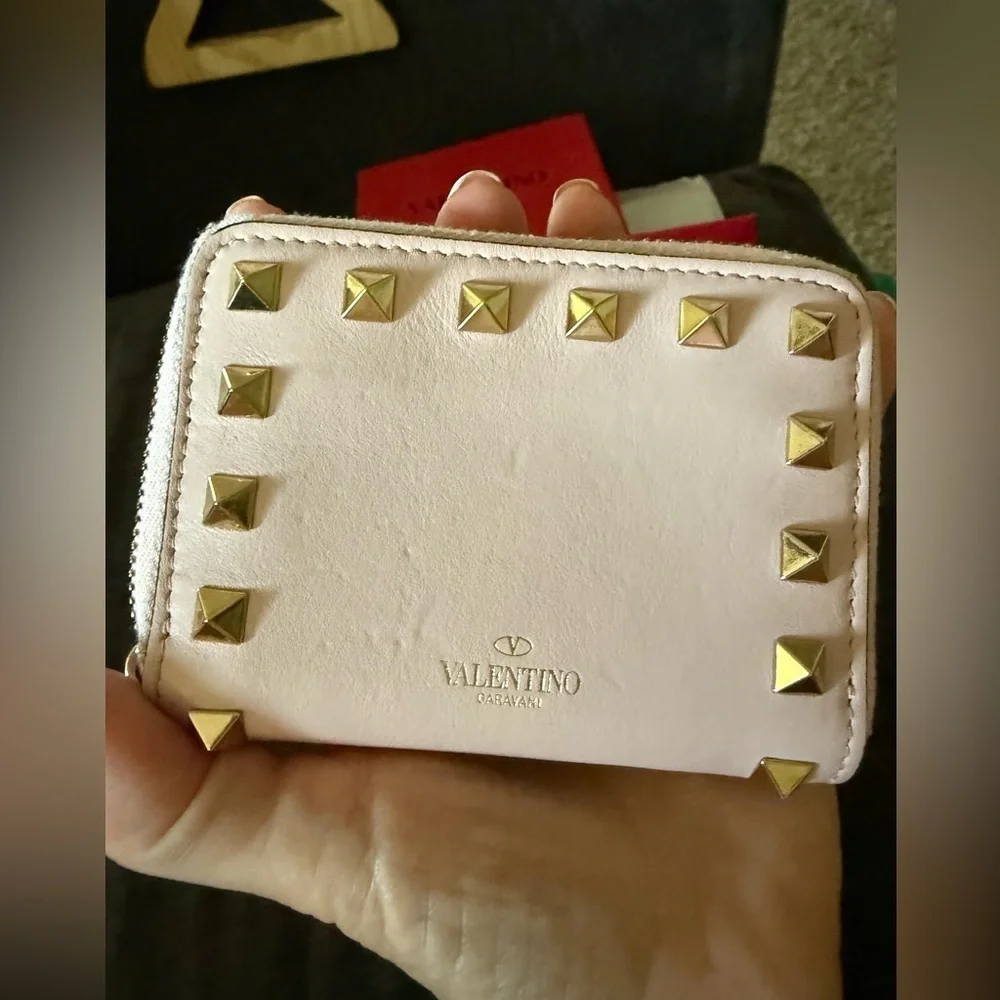 Valentino Garavani Pink Rockstud Wallet full inclusion‎ EUC msrp $490